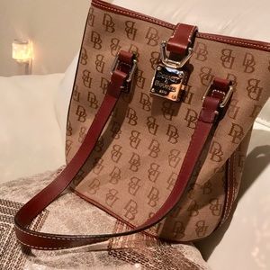 Dooney & Bourke bag